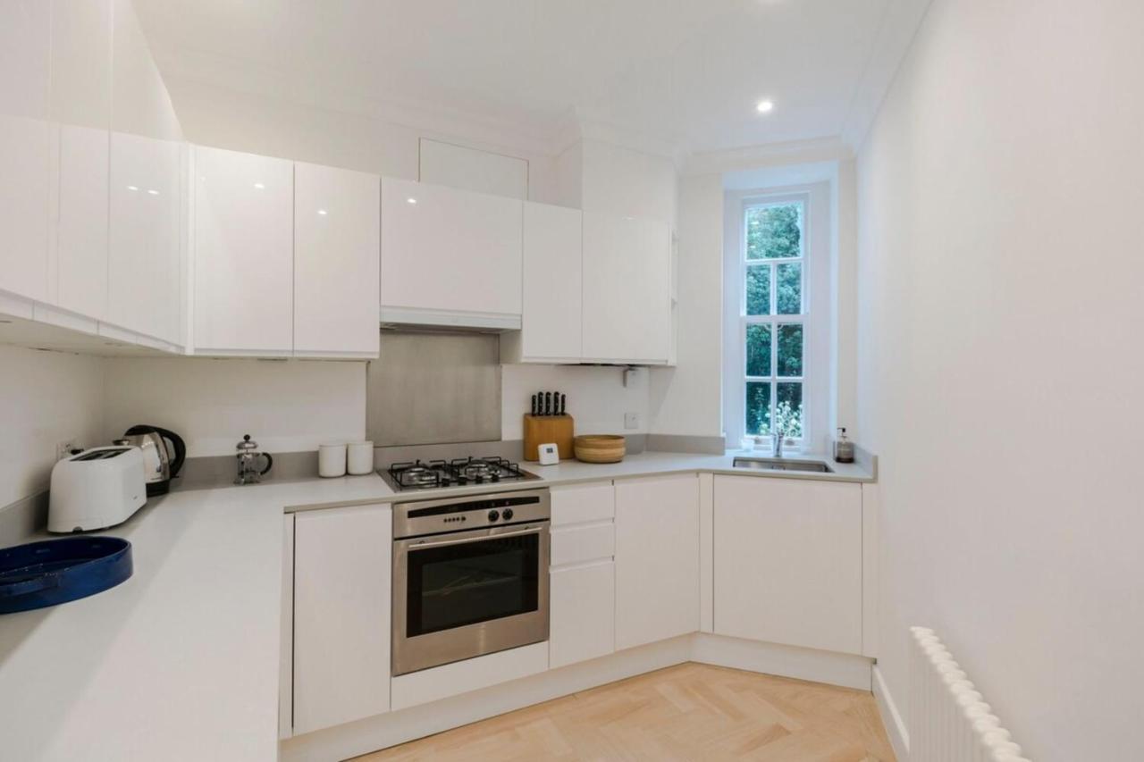 Bright And Leafy 1 Bedroom Flat In The Heart Of Chelsea Appartamento
